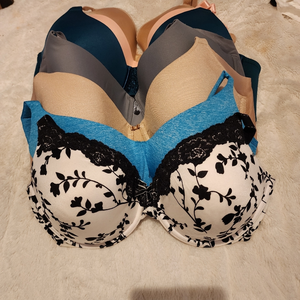 Gently worn, 7 bras size 38D, Warners,  Maidenform, Vanity Fair, & Calvin Klein.